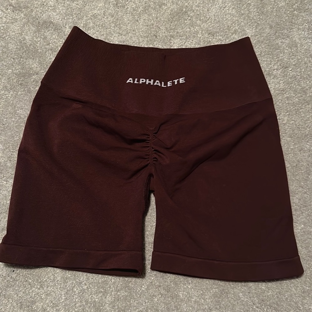 Amplify shorts 4.5 Sangria Small